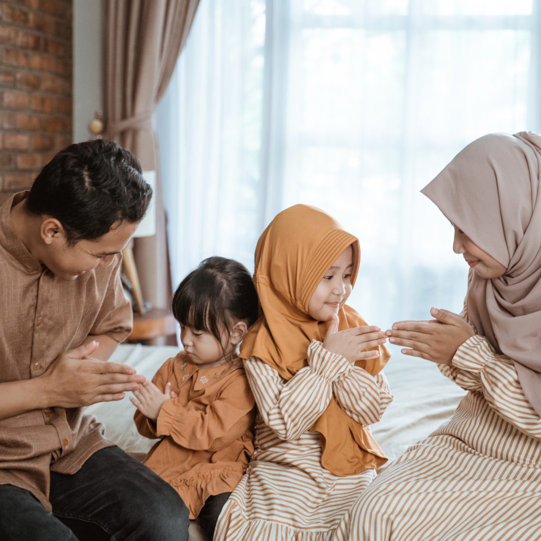 What is Ramadan: A Comprehensive Guide to the Muslim Holy Month and Thoughtful Gift Ideas