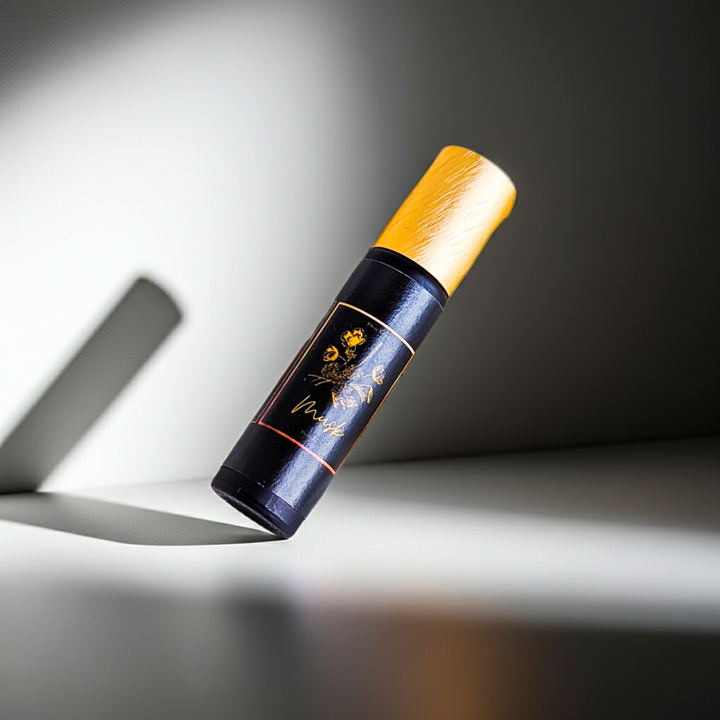 Black and yellow cylindrical product on a gradient background