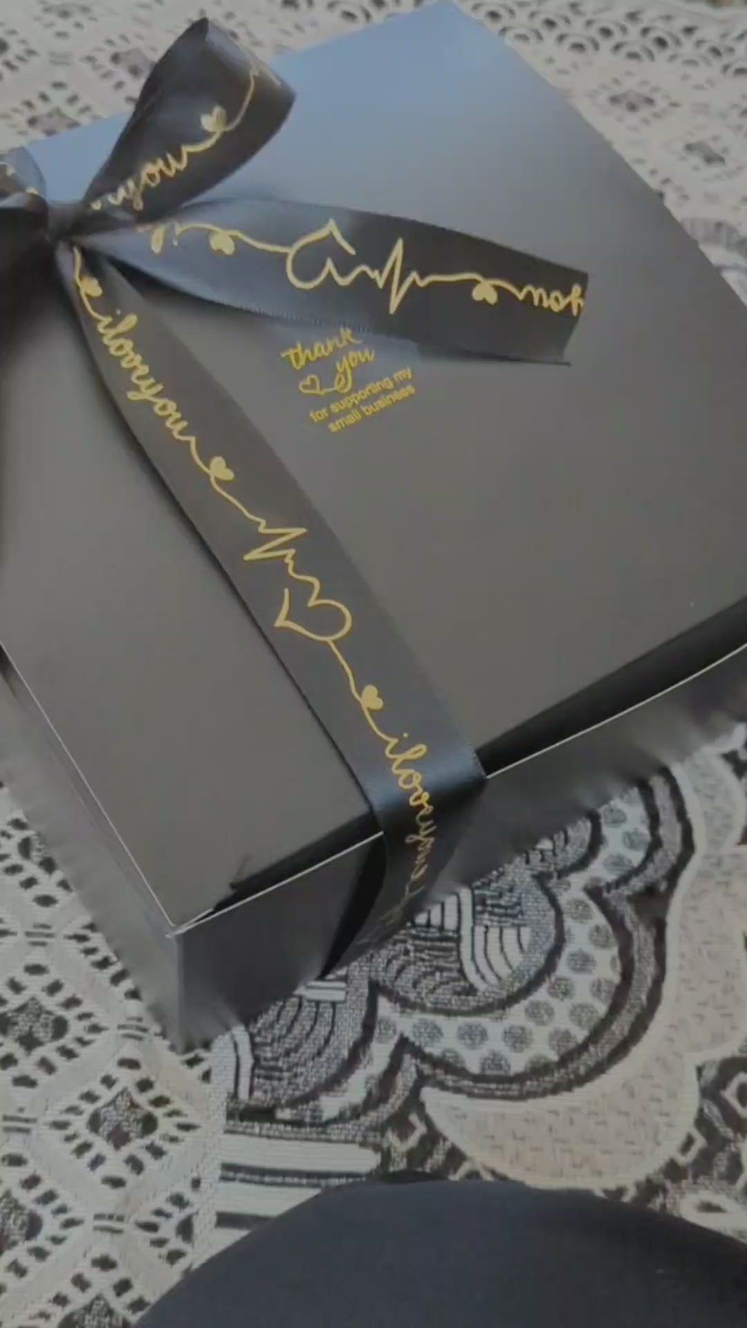 Best Islamic Gift Set: Prayer Rug, Tasbih, Perfume, Bakhoor